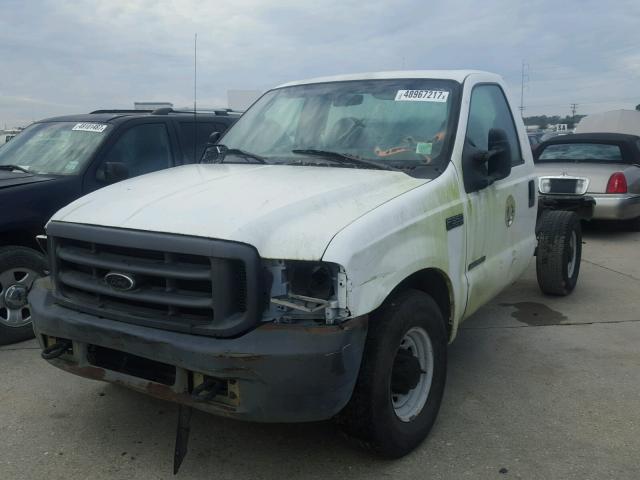 1FTSF30F5YEE07484 - 2000 FORD F350 SRW S WHITE photo 2