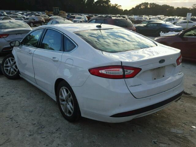 1FA6P0HD1G5132295 - 2016 FORD FUSION SE WHITE photo 3