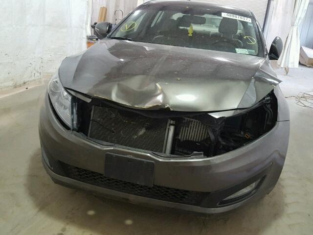 5XXGN4A65CG059462 - 2012 KIA OPTIMA EX GRAY photo 9