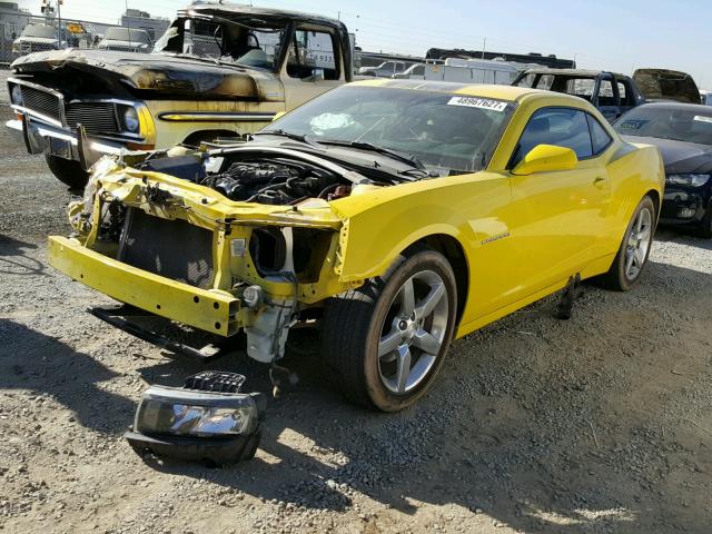 2G1FB1E35E9263992 - 2014 CHEVROLET CAMARO LT YELLOW photo 2