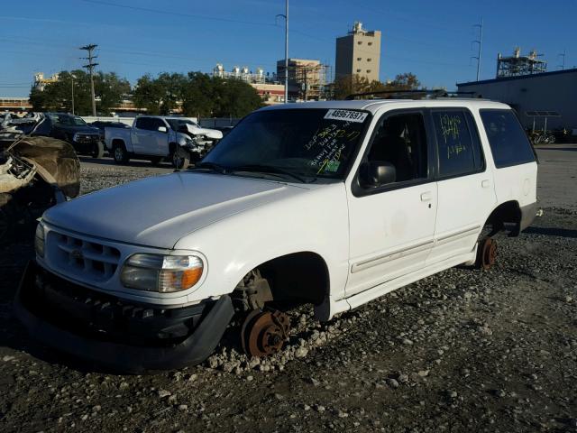 1FMZU62X4YUB64456 - 2000 FORD EXPLORER X WHITE photo 2