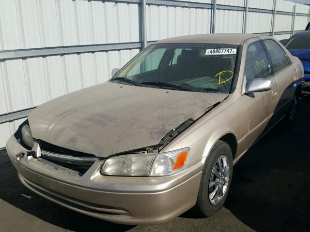 JT2BG22K5Y0504501 - 2000 TOYOTA CAMRY CE TAN photo 2