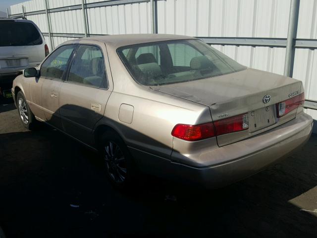 JT2BG22K5Y0504501 - 2000 TOYOTA CAMRY CE TAN photo 3