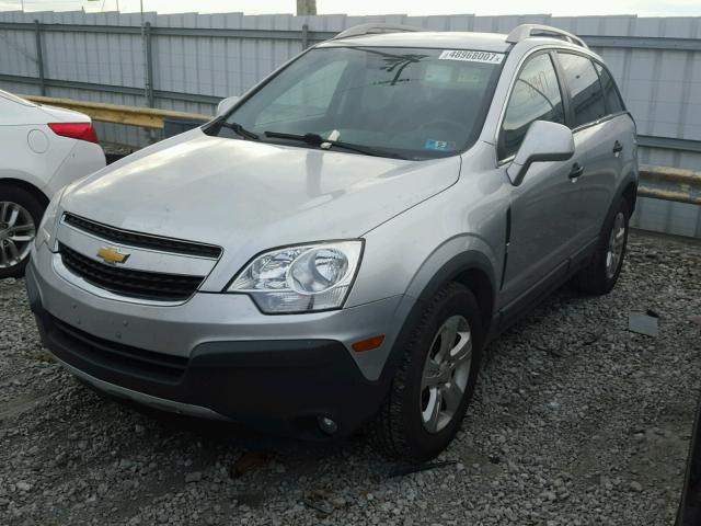 3GNAL2EK2DS621845 - 2013 CHEVROLET CAPTIVA LS SILVER photo 2