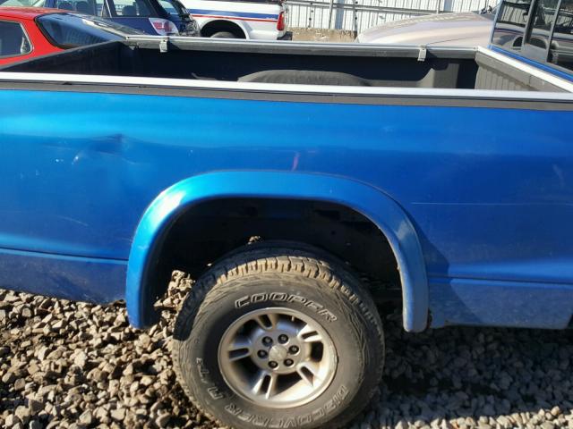 1B7GG22N7YS583357 - 2000 DODGE DAKOTA BLUE photo 9