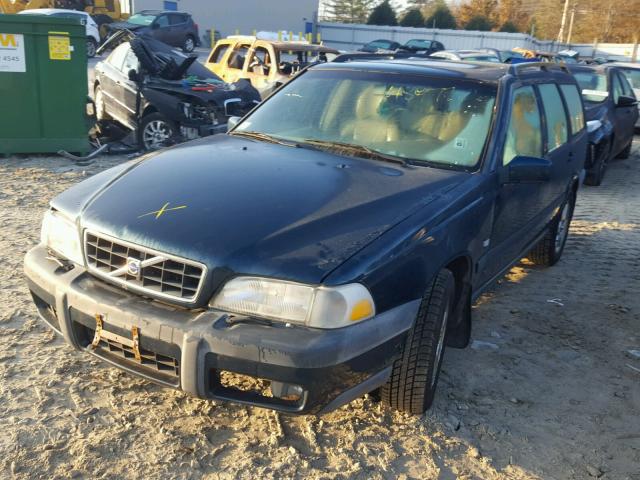 YV1LZ56D0X2613934 - 1999 VOLVO V70 XC GREEN photo 2