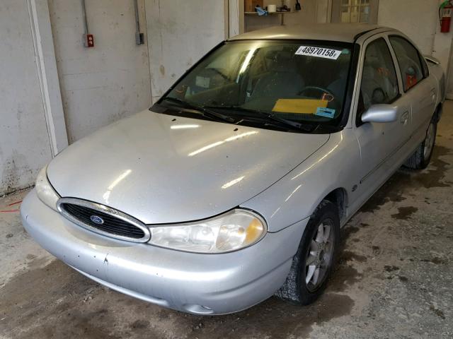 1FAFP66L1YK125878 - 2000 FORD CONTOUR SE SILVER photo 2