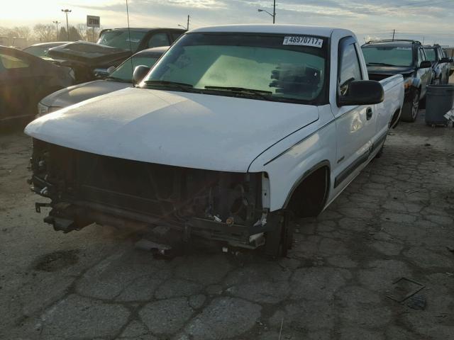 1GCEC14WX2Z126835 - 2002 CHEVROLET SILVERADO WHITE photo 2