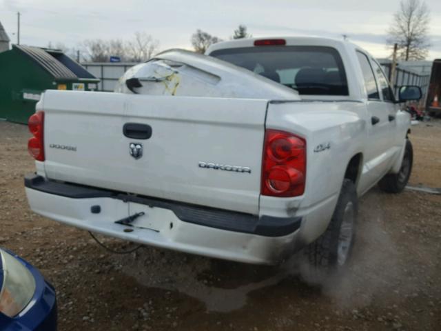 1D7HW28K89S735237 - 2009 DODGE DAKOTA ST WHITE photo 4