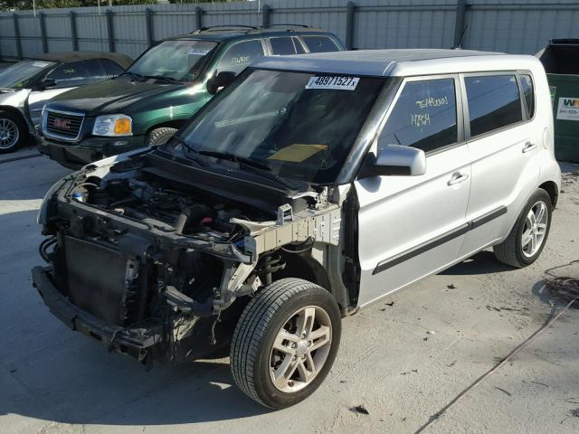 KNDJT2A26B7297339 - 2011 KIA SOUL + SILVER photo 2