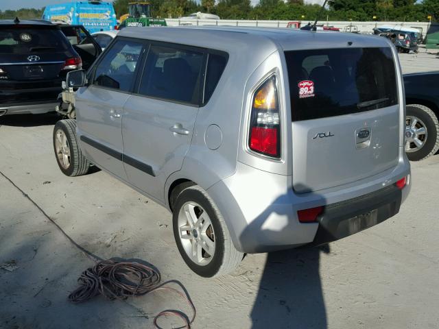 KNDJT2A26B7297339 - 2011 KIA SOUL + SILVER photo 3