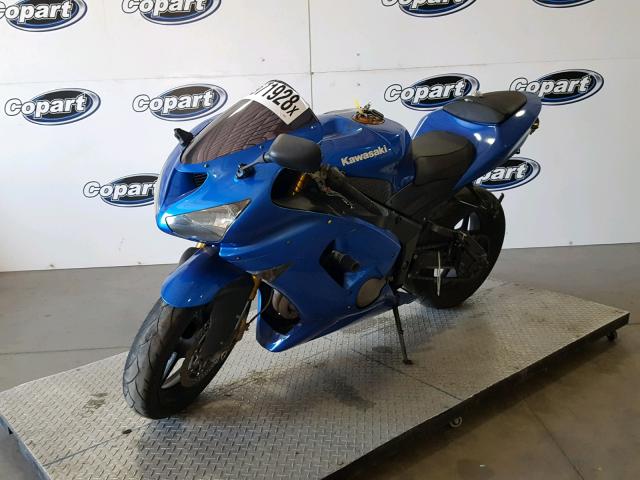 JKBZXJC105A016011 - 2005 KAWASAKI ZX636-C1 BLUE photo 2