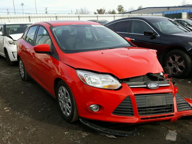 1FAHP3F22CL232505 - 2012 FORD FOCUS SE RED photo 1