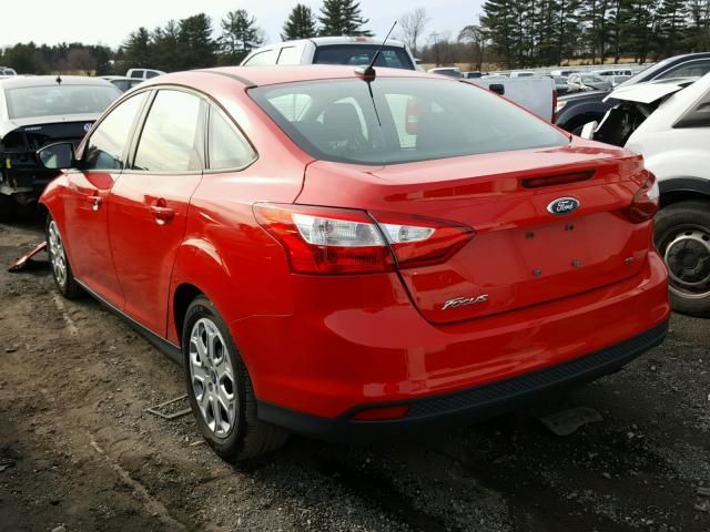 1FAHP3F22CL232505 - 2012 FORD FOCUS SE RED photo 3