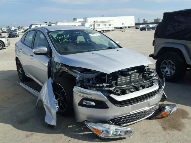 1FADP3F25GL355851 - 2016 FORD FOCUS SE SILVER photo 1