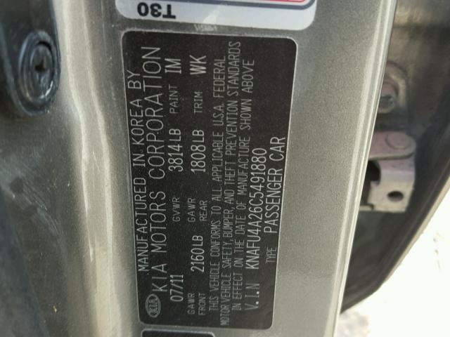 KNAFU4A26C5491880 - 2012 KIA FORTE EX SILVER photo 10