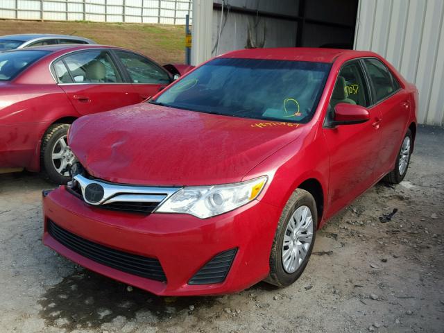 4T1BF1FK9CU553406 - 2012 TOYOTA CAMRY BASE RED photo 2