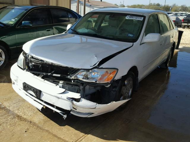 4T1BF28B13U333230 - 2003 TOYOTA AVALON XL WHITE photo 2