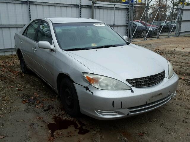 4T1BE32K52U034677 - 2002 TOYOTA CAMRY LE SILVER photo 1