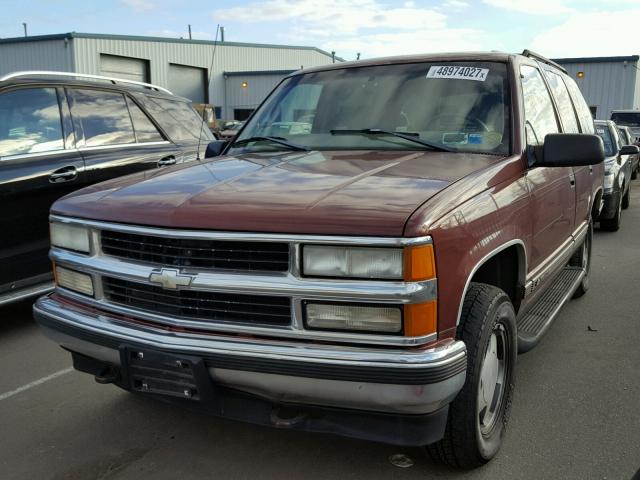 1GNEK13R2XJ305382 - 1999 CHEVROLET TAHOE K150 MAROON photo 2