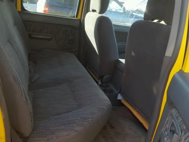 1N6ED27T7YC394318 - 2000 NISSAN FRONTIER C YELLOW photo 6