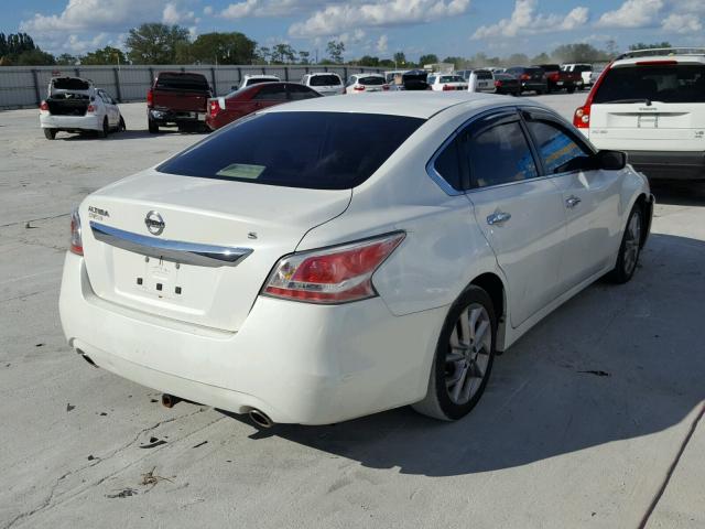 1N4AL3AP4FC265395 - 2015 NISSAN ALTIMA 2.5 WHITE photo 4