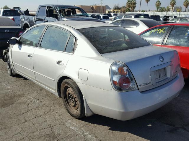 1N4AL11D73C278907 - 2003 NISSAN ALTIMA BAS SILVER photo 3