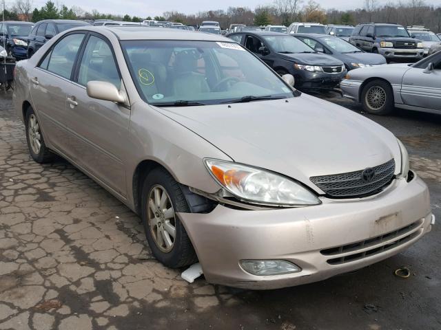 4T1BF30K13U556479 - 2003 TOYOTA CAMRY LE GOLD photo 1