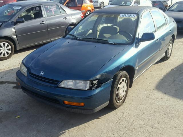 1HGCD5635RA152090 - 1994 HONDA ACCORD LX GREEN photo 2