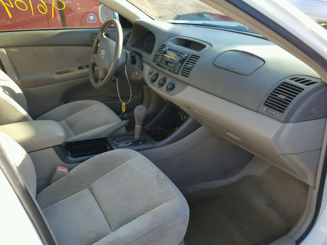 4T1BE32K84U263373 - 2004 TOYOTA CAMRY LE 白色 照片 5