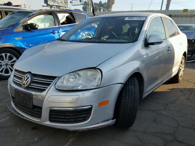 3VWEG71K57M194412 - 2007 VOLKSWAGEN JETTA WOLF SILVER photo 2