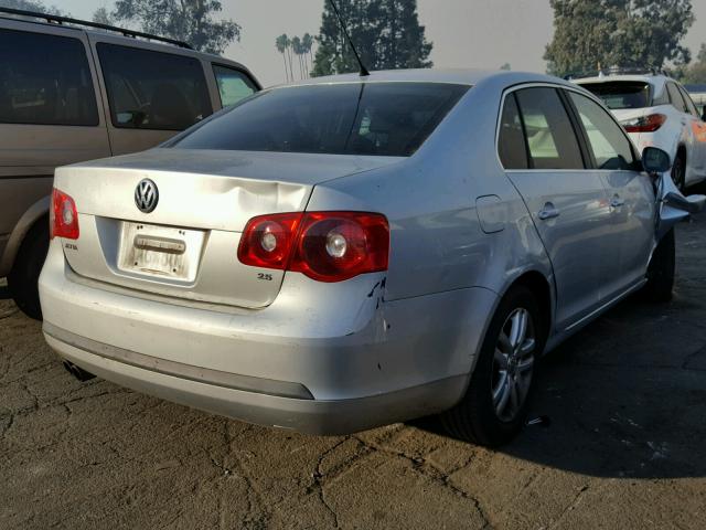 3VWEG71K57M194412 - 2007 VOLKSWAGEN JETTA WOLF SILVER photo 4