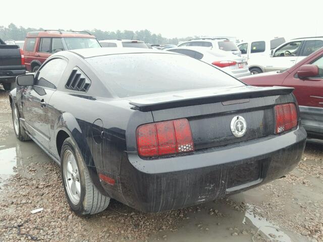 1ZVFT80N575272503 - 2007 FORD MUSTANG BLACK photo 3
