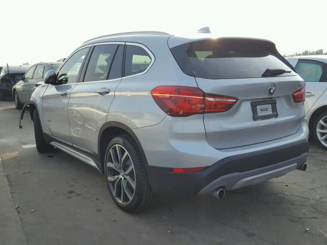 WBXHT3C35H5F70243 - 2017 BMW X1 XDRIVE2 SILVER photo 3
