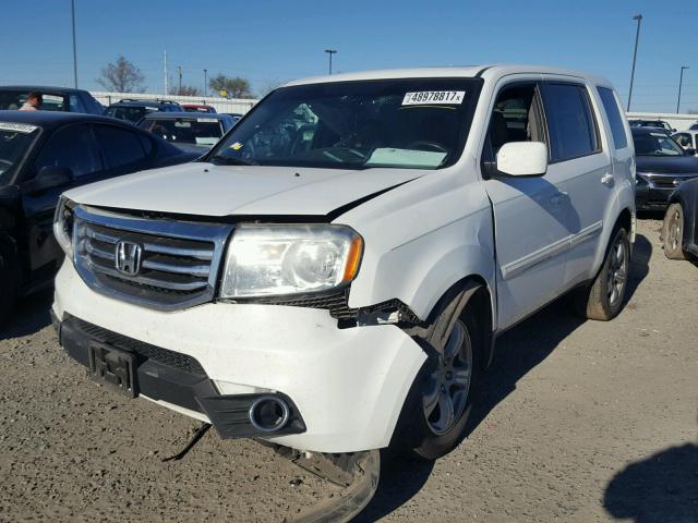 5FNYF4H68CB037689 - 2012 HONDA PILOT EXL WHITE photo 2