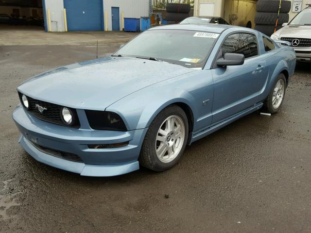 1ZVFT82H365177492 - 2006 FORD MUSTANG GT BLUE photo 2