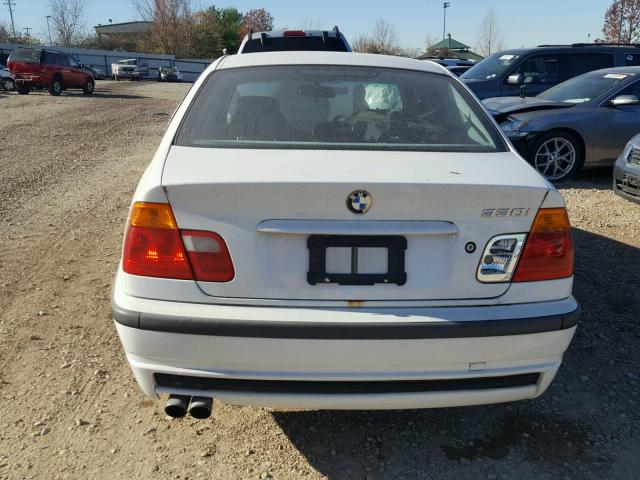 WBAAV53401FT00585 - 2001 BMW 330 I WHITE photo 9