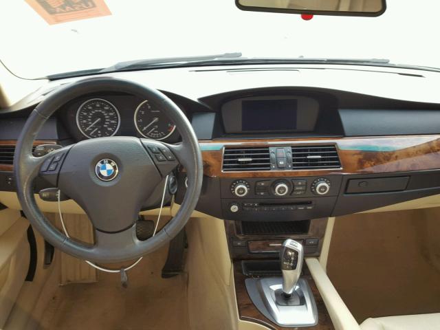 WBANU5C50AC126273 - 2010 BMW 528 I GRAY photo 9