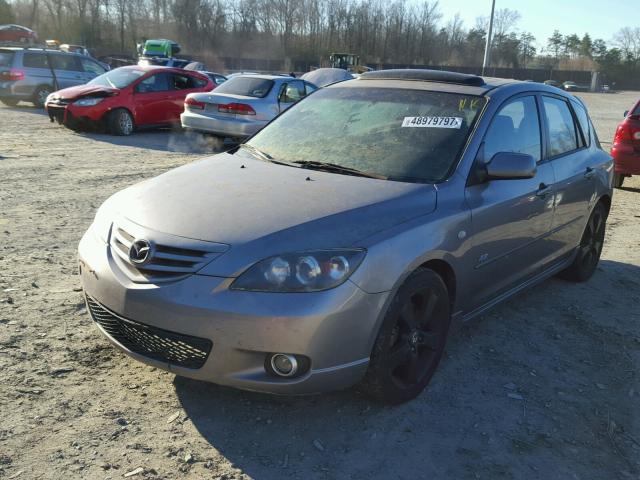 JM1BK343851304462 - 2005 MAZDA 3 HATCHBAC CHARCOAL photo 2