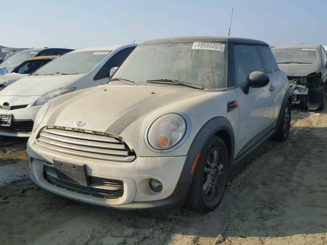 WMWSU3C52CT539970 - 2012 MINI COOPER WHITE photo 2