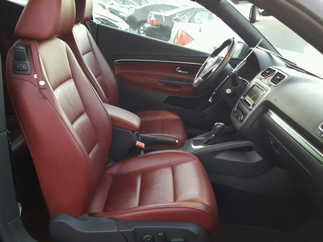 WVWFW7AH2CV019372 - 2012 VOLKSWAGEN EOS LUX 黑色 照片 5