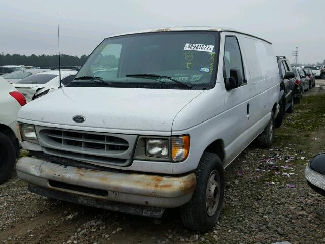 1FTRE142X2HA65484 - 2002 FORD ECONOLINE WHITE photo 2