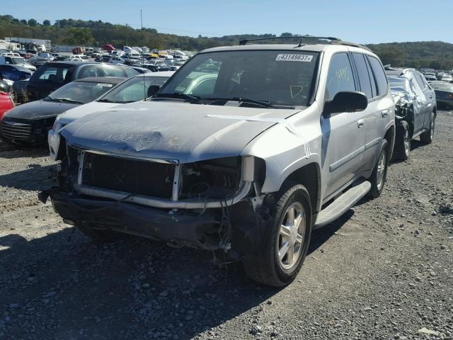 1GKDS13S172153679 - 2007 GMC ENVOY SILVER photo 2