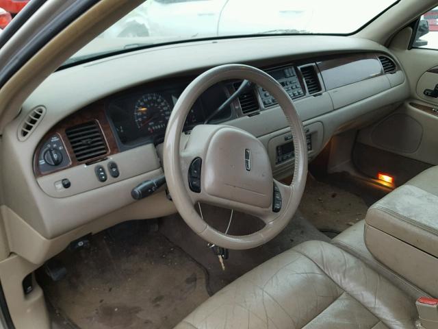 1LNHM81W61Y673026 - 2001 LINCOLN TOWN CAR E TAN photo 9