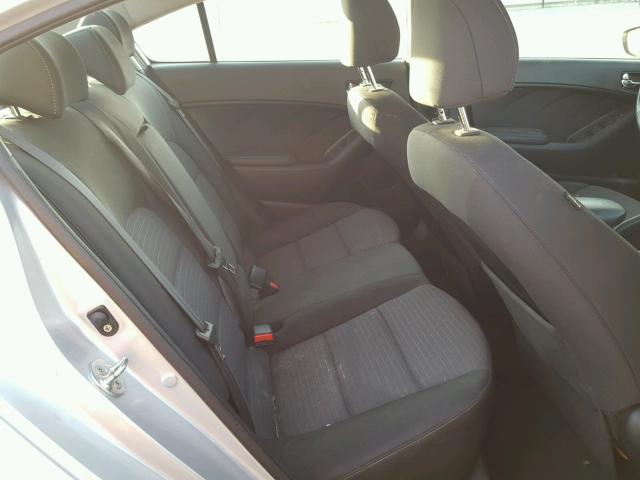 KNAFX4A65F5276974 - 2015 KIA FORTE LX SILVER photo 6