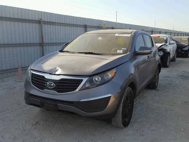 KNDPB3A2XB7145096 - 2011 KIA SPORTAGE L GRAY photo 2