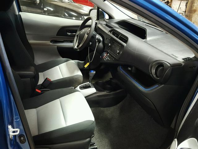 JTDKDTB35D1545732 - 2013 TOYOTA PRIUS C BLUE photo 5