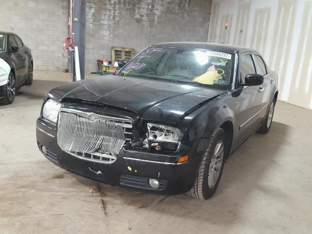 2C3KA53G86H421405 - 2006 CHRYSLER 300 TOURIN BLACK photo 2