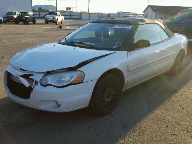 1C3EL55R95N569946 - 2005 CHRYSLER SEBRING TO WHITE photo 2