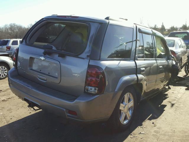 1GNDT13S482218638 - 2008 CHEVROLET TRAILBLAZE GRAY photo 4